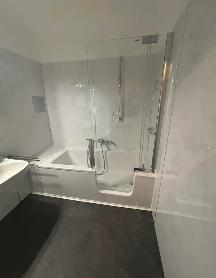 Fertiges Badezimmer nach einer Sanierung